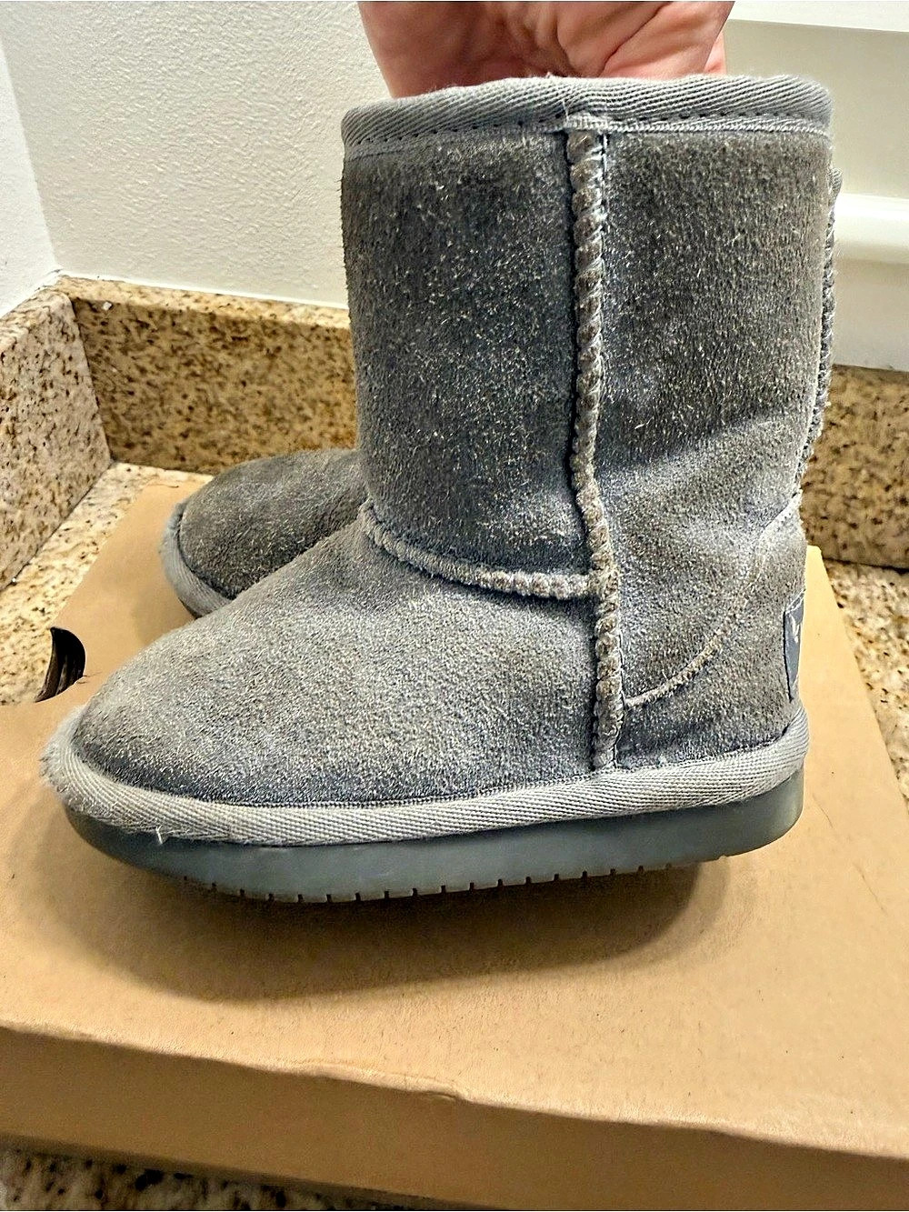 Koolaburra UGG Grey Suede Classic Short Winter Boots- Fall, Cozy, Halloween 6c